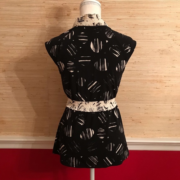 BCBG Black/White Top (XS) - Picture 4 of 6